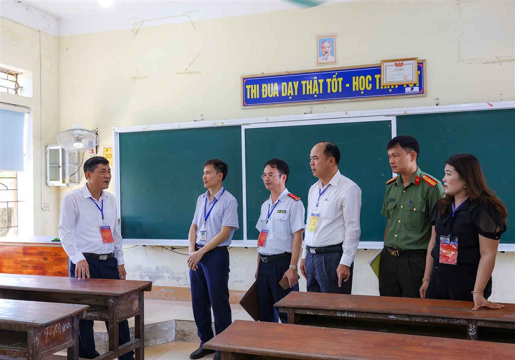 Phó Chủ tịch UBND tỉnh Thái Văn Thành kiểm tra công tác chuẩn bị thi tốt nghiệp THPT trên địa bàn tỉnh