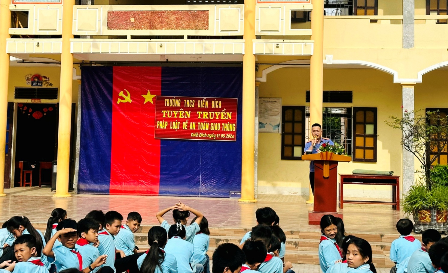 Anh-tin-bai