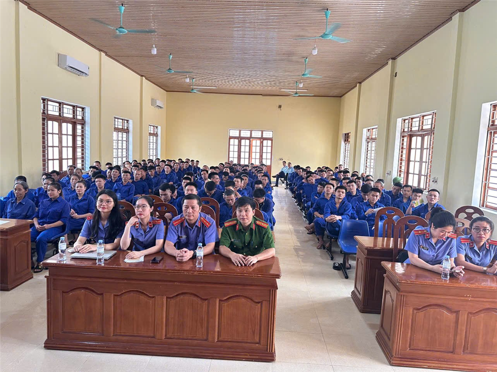 Một số vấn đề về quản lý người sử dụng trái phép chất ma túy sau cai nghiện từ thực tiễn công tác kiểm sát tại Viện kiểm sát nhân dân (VKSND) Khu vực 1 - Nghệ An