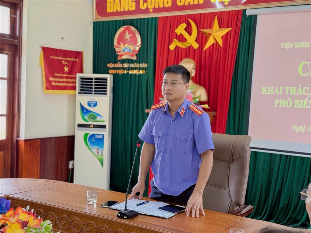 Viện KSND khu vực 4 – Nghệ An Tổ chức sinh hoạt chuyên đề “Khai thác, sử dụng các công cụ AI”