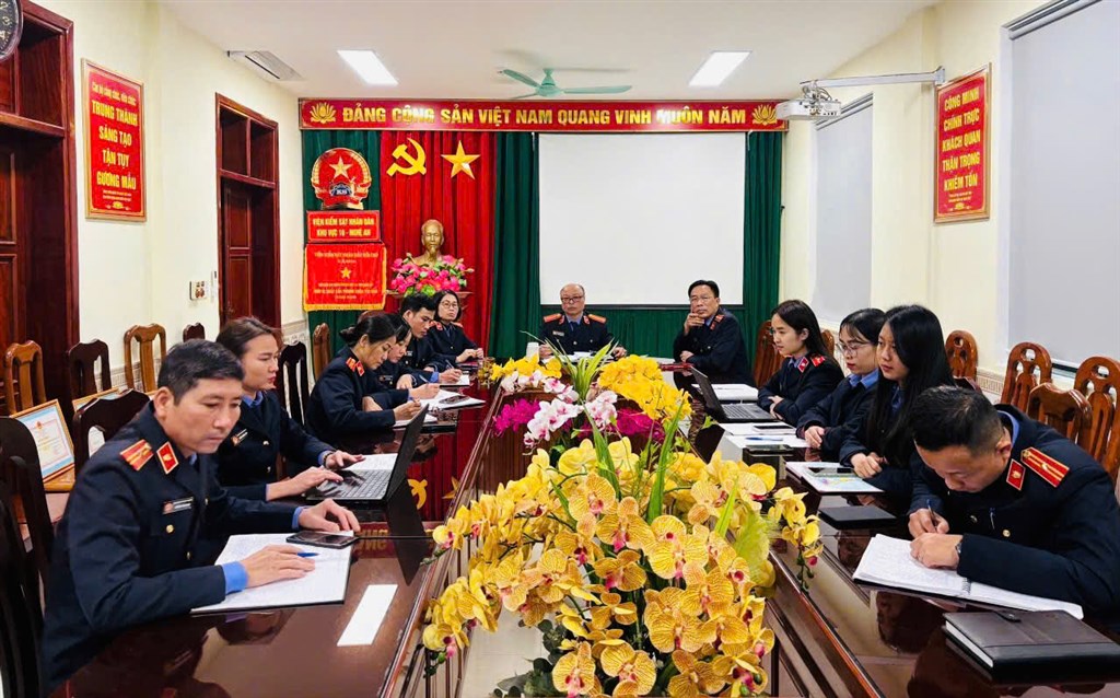 Viện kiểm sát nhân dân Khu vực 10 phổ biến chuyên đề: Kỹ năng kiểm sát trong công tác tiếp nhận, phân loại, giải quyết tố giác, tin báo về tội phạm, kiến nghị khởi tố đối với công an cấp xã