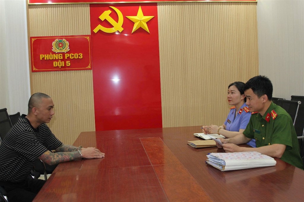 Anh-tin-bai