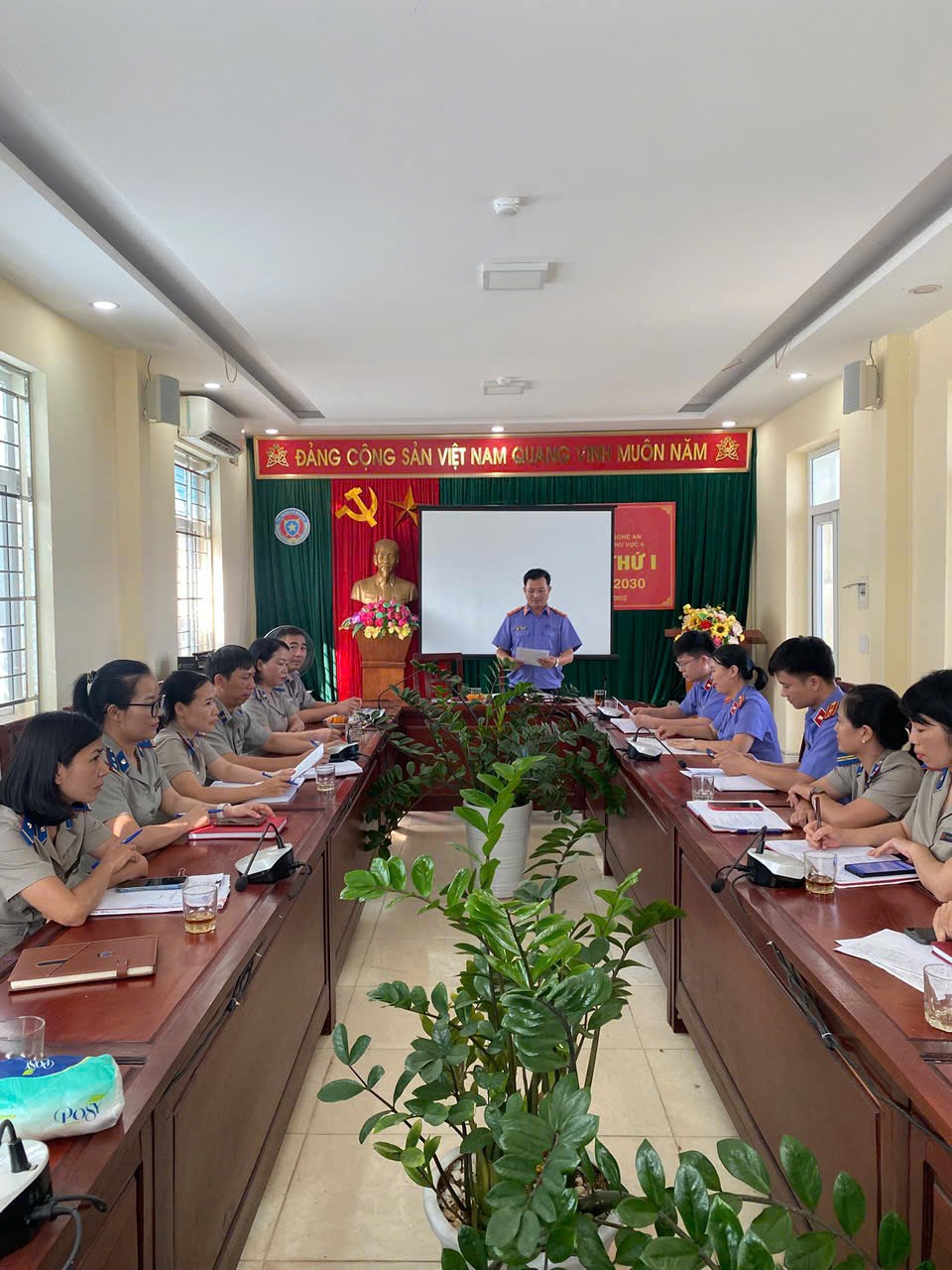Viện kiểm sát nhân dân khu vực 4 - Nghệ An trực tiếp kiểm sát việc tuân theo pháp luật trong công tác thi hành án dân sự, hành chính tại Phòng thi hành án dân sự khu vực 4 – Thi hành án dân sự tỉnh Nghệ An