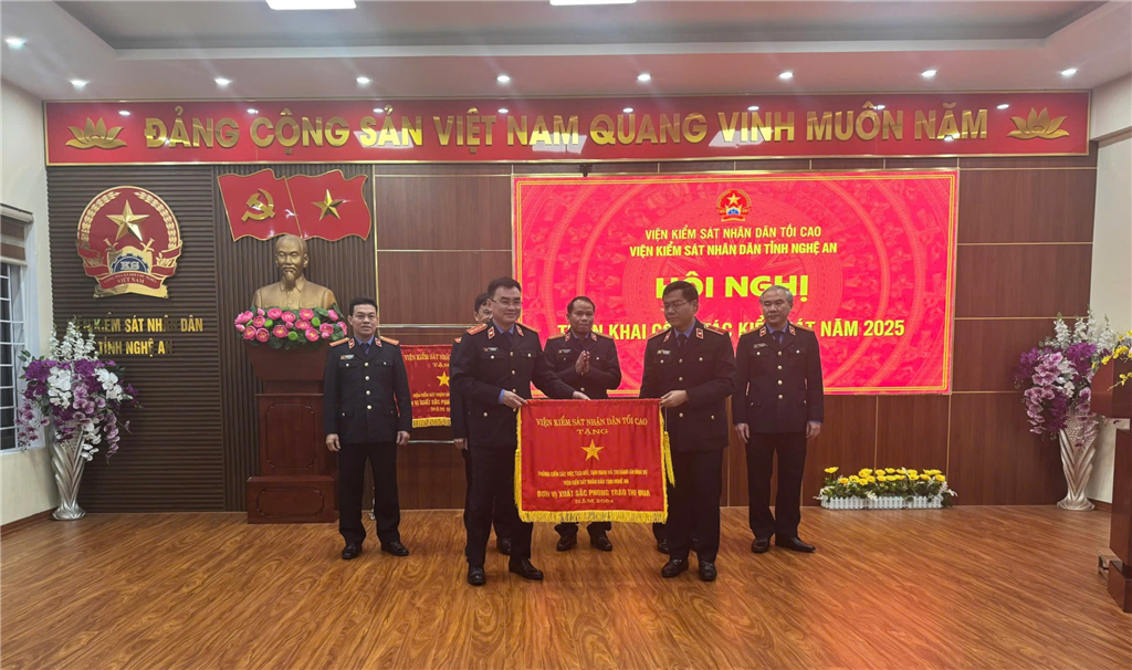 Đồng chí Phạm Văn Tuấn - Người cán bộ Kiểm sát bản lĩnh, trách nhiệm, đổi mới, tận tụy vì sự phát triển của Ngành