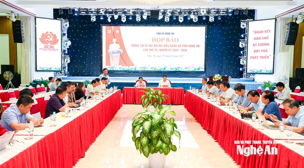 Đại hội đại biểu Đảng bộ tỉnh Nghệ An diễn ra từ ngày 1 - 3/10