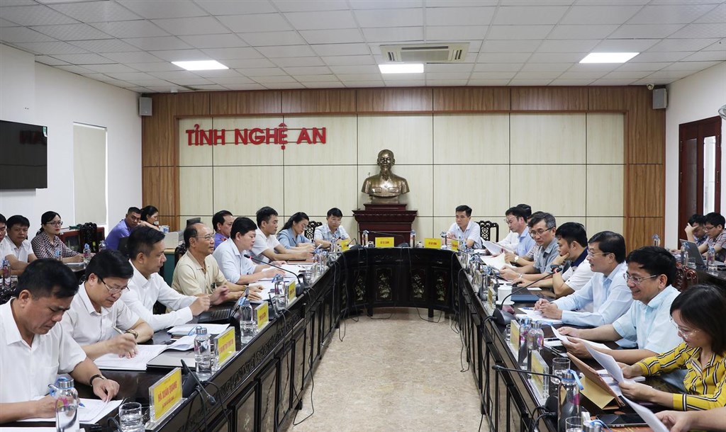 Nghệ An: Chủ tịch UBND tỉnh Lê Hồng Vinh tiếp công dân định kỳ tháng 7/2025