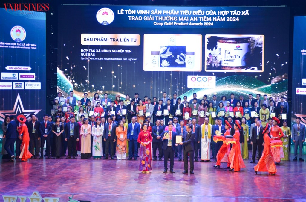 Sản phẩm Trà Liên Tu của HTX đã đạt giải thưởng Mai An Tiêm năm 2024 tại Lễ tôn vinh sản phẩm tiêu biểu của HTX do Liên minh HTX Việt Nam tổ chức.