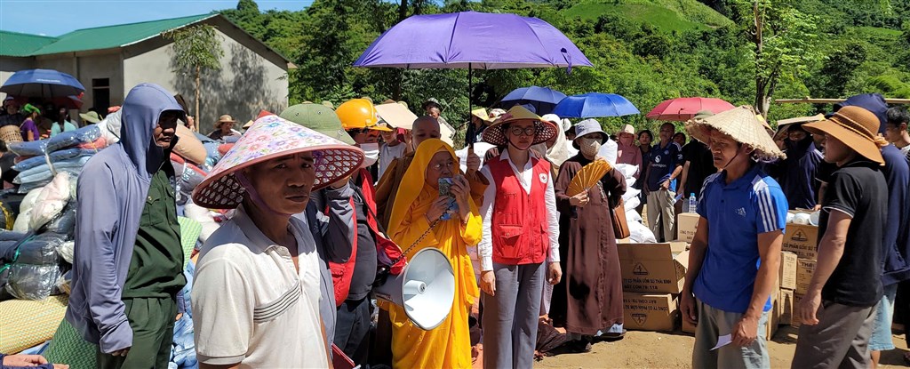 KẾT NỐI HỖ TRỢ BÀ CON VÙNG LŨ 