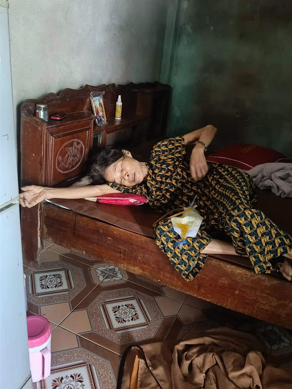 Anh-tin-bai
