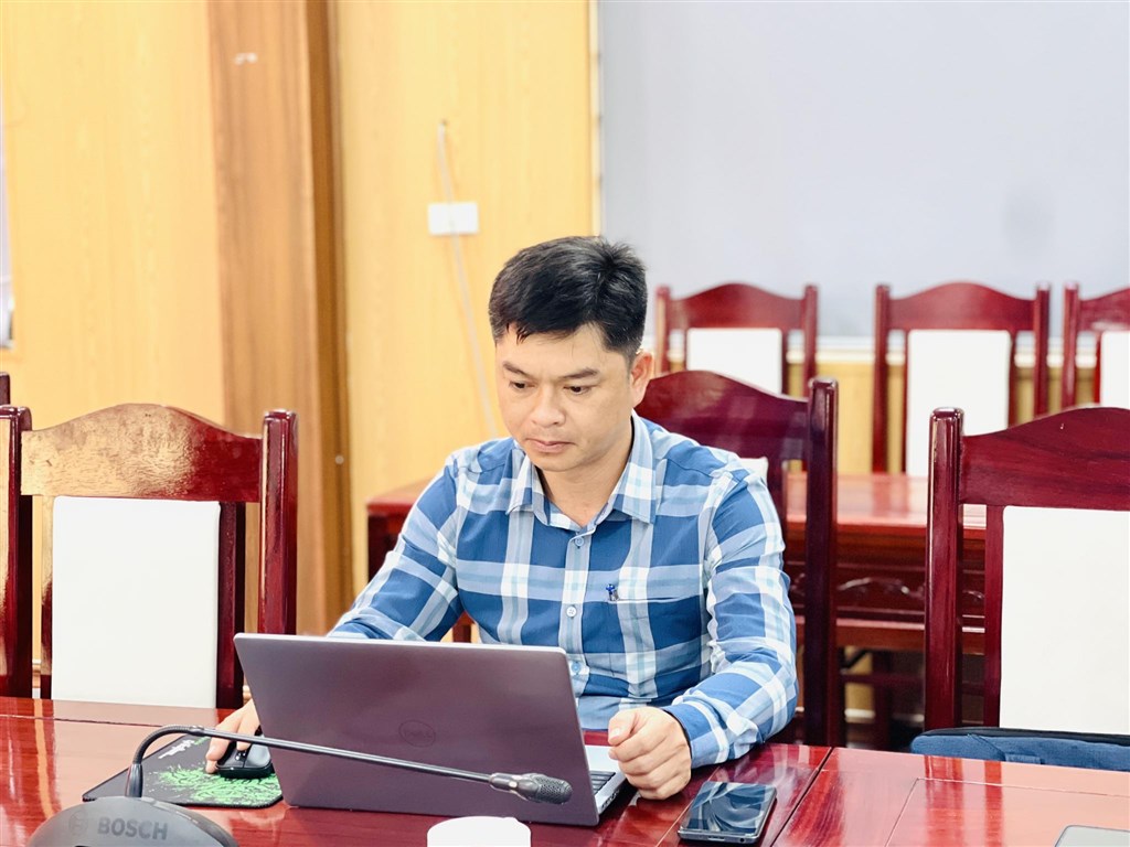 Anh-tin-bai