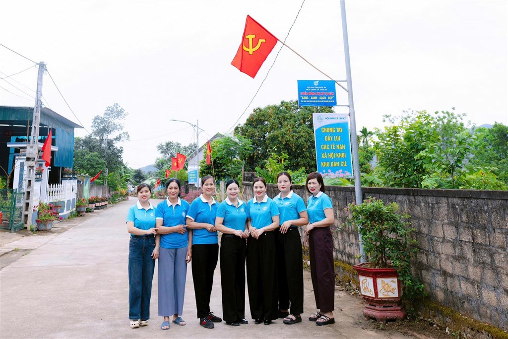 Anh-tin-bai