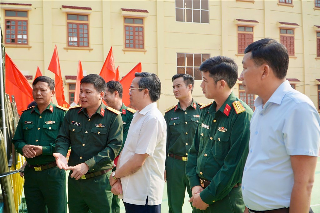 Anh-tin-bai