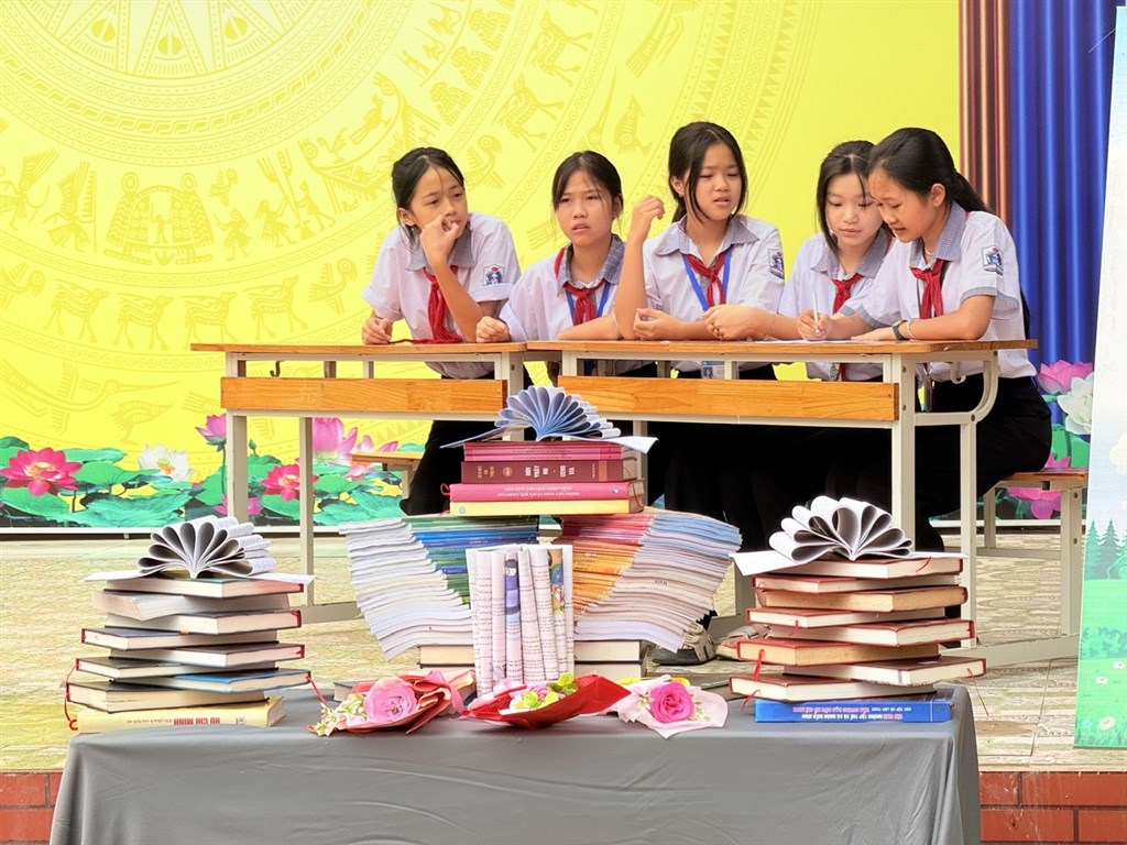 Anh-tin-bai