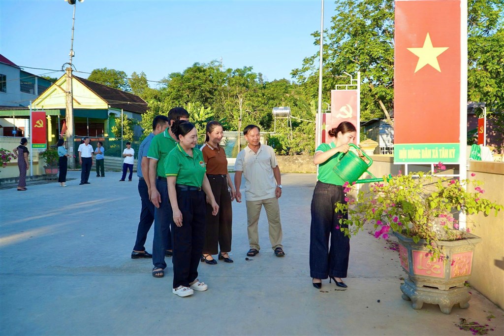 Anh-tin-bai