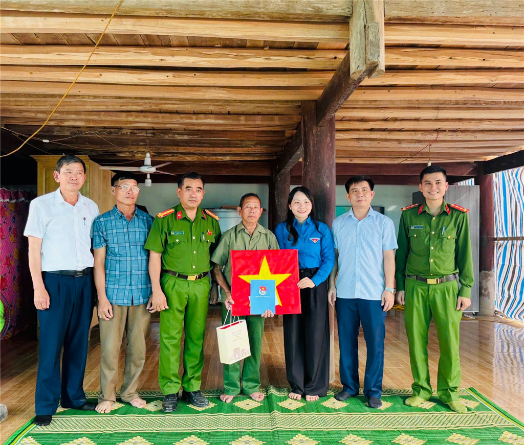 Anh-tin-bai