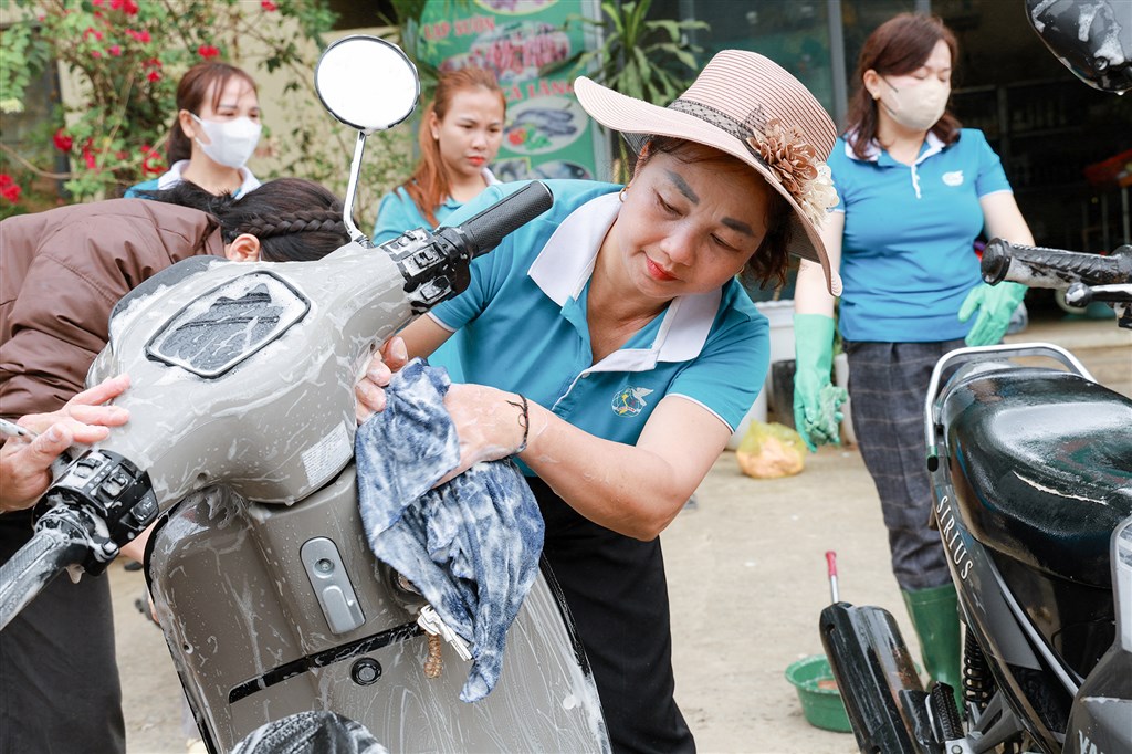 Anh-tin-bai
