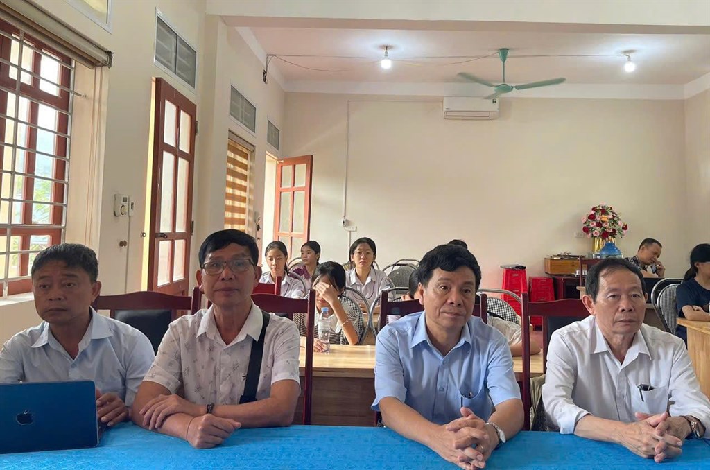 Anh-tin-bai