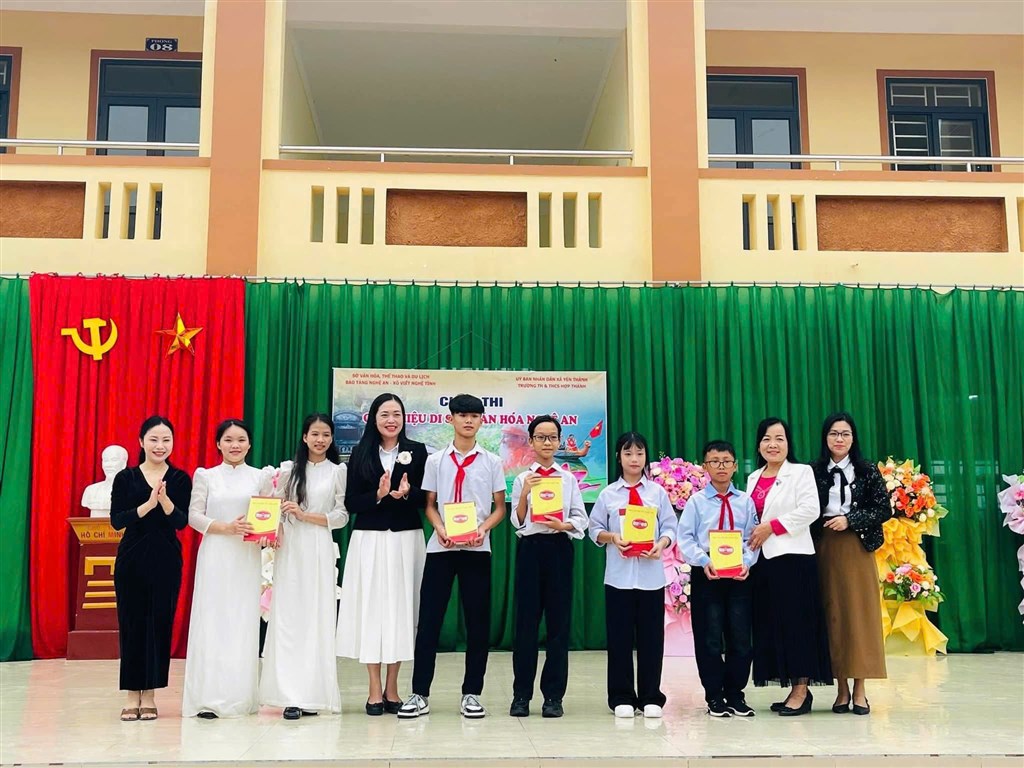Anh-tin-bai
