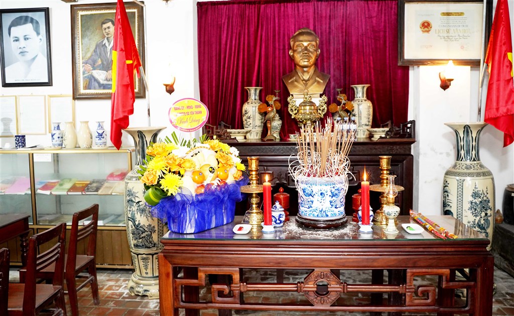 Anh-tin-bai