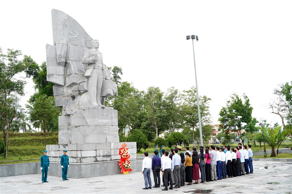 Anh-tin-bai