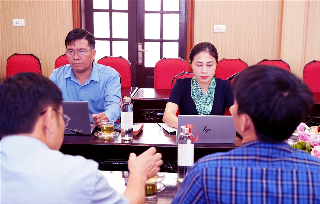 Anh-tin-bai