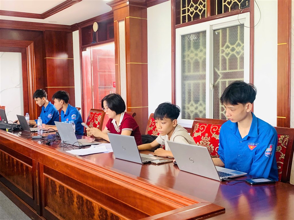 Anh-tin-bai