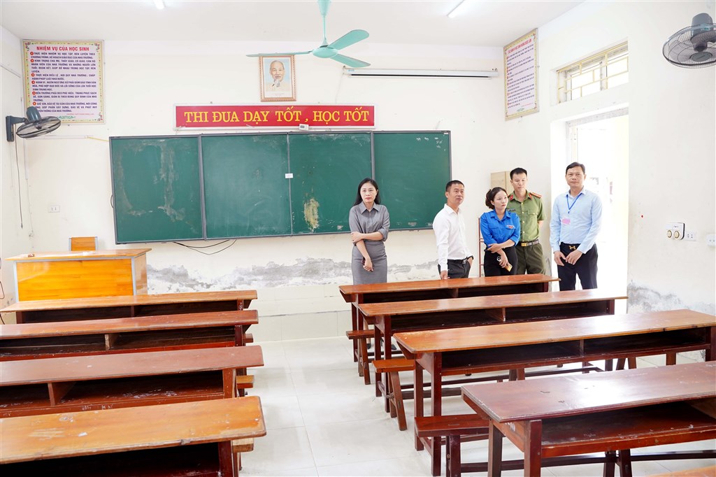 Anh-tin-bai