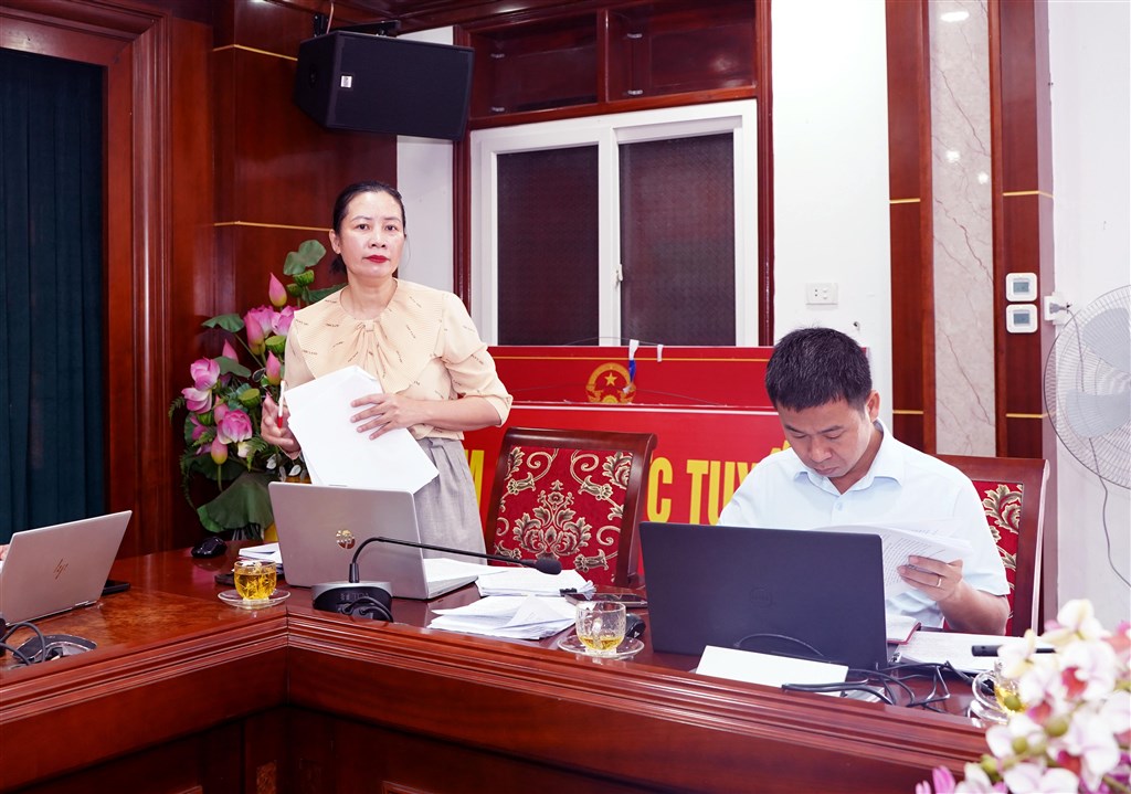 Anh-tin-bai