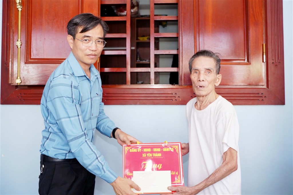 Anh-tin-bai