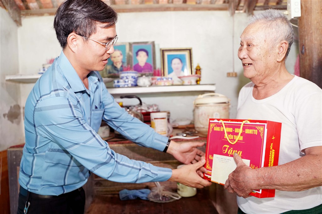 Anh-tin-bai