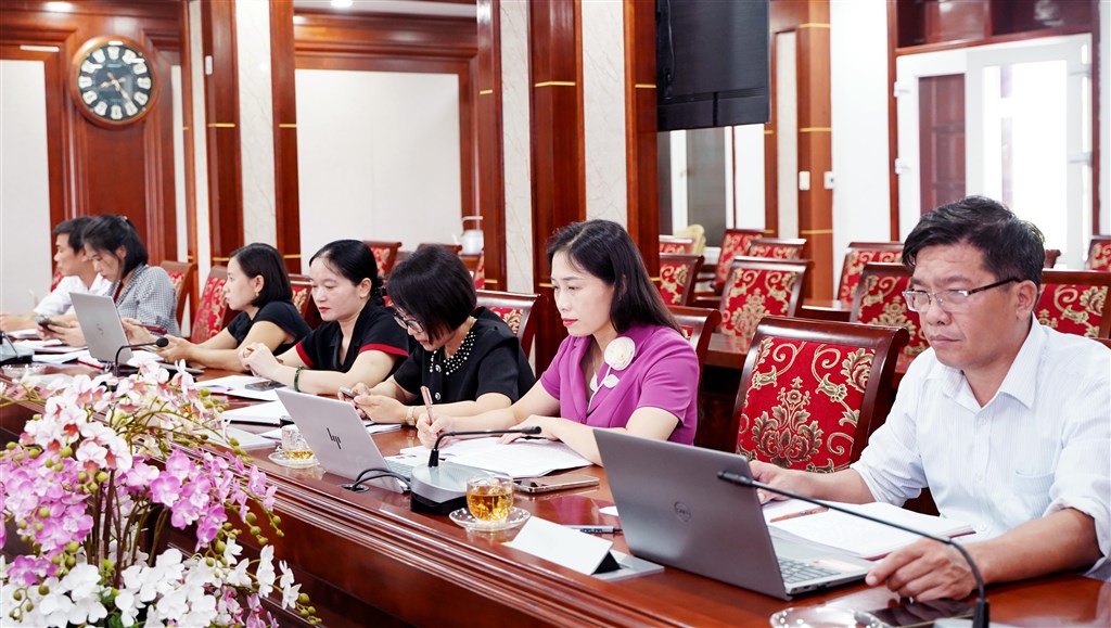 Anh-tin-bai
