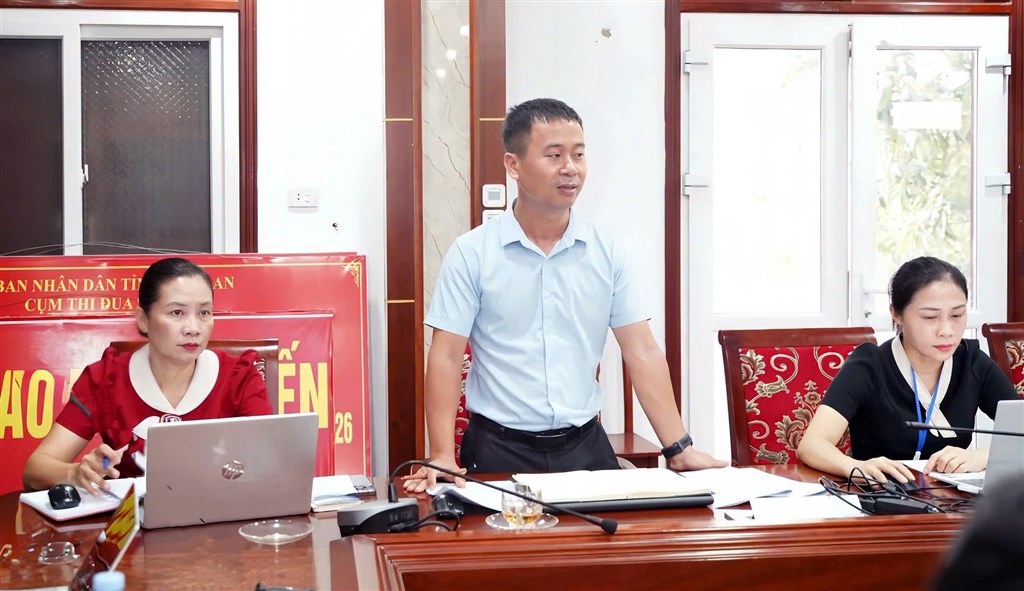 Anh-tin-bai