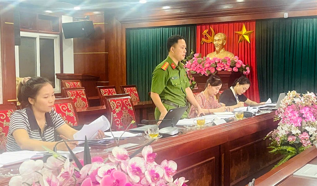 Anh-tin-bai