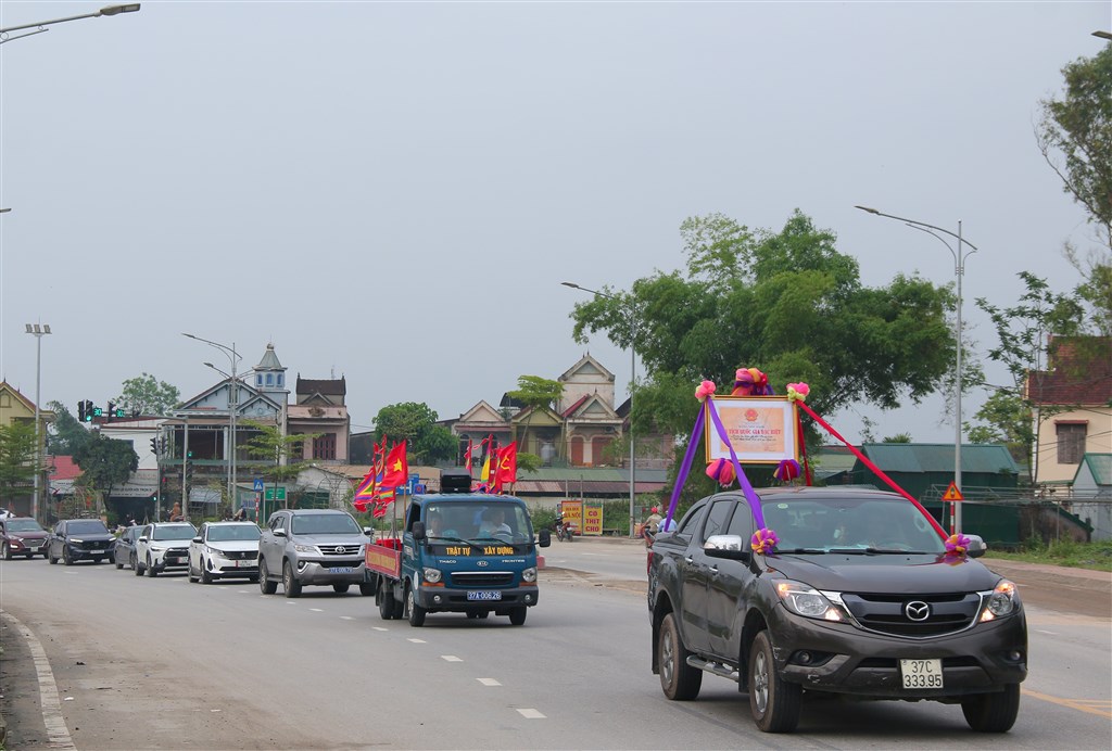 Anh-tin-bai