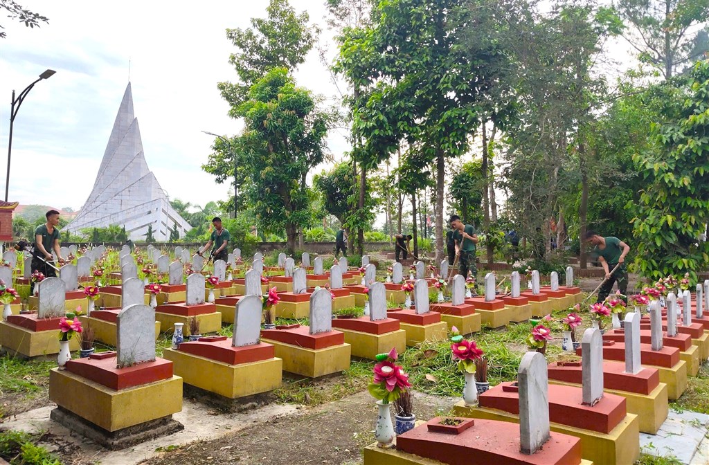Anh-tin-bai