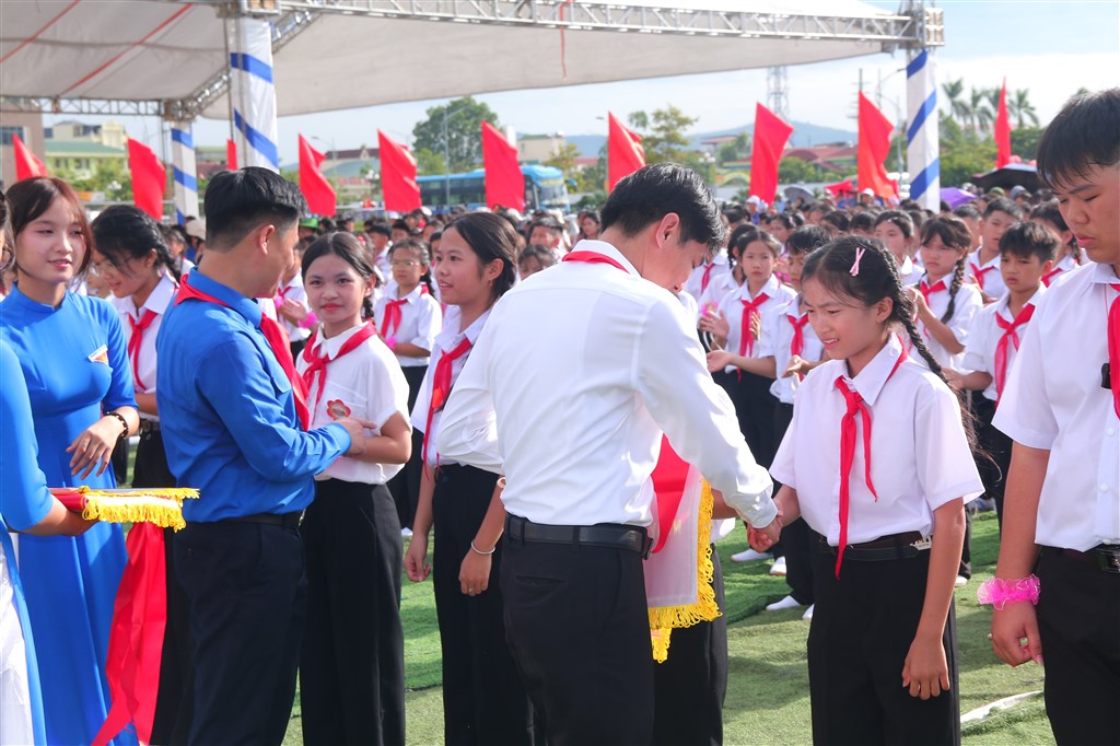 Anh-tin-bai
