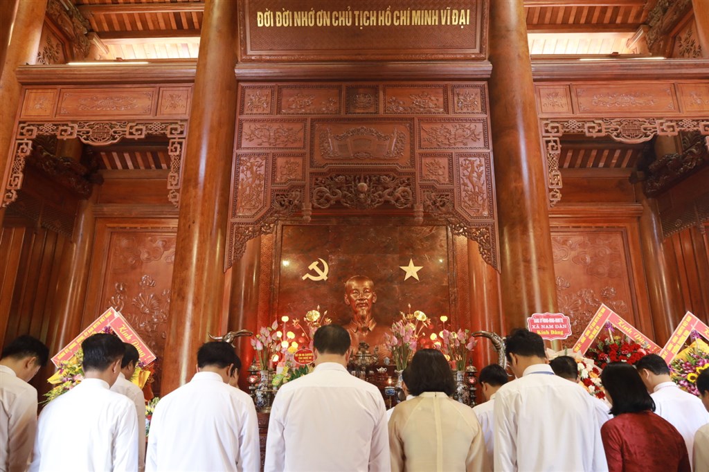 Anh-tin-bai