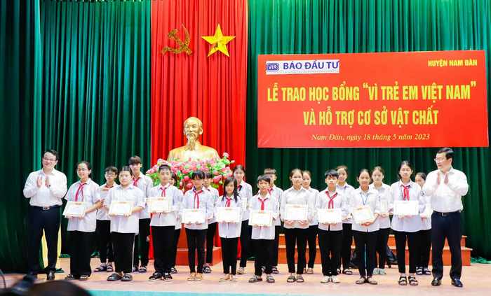 Anh-tin-bai
