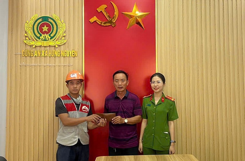 Anh-tin-bai