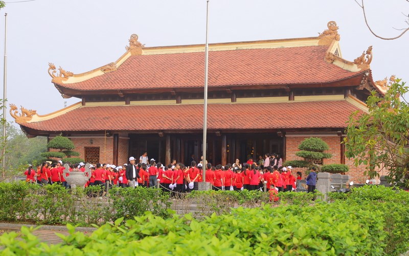 Anh-tin-bai