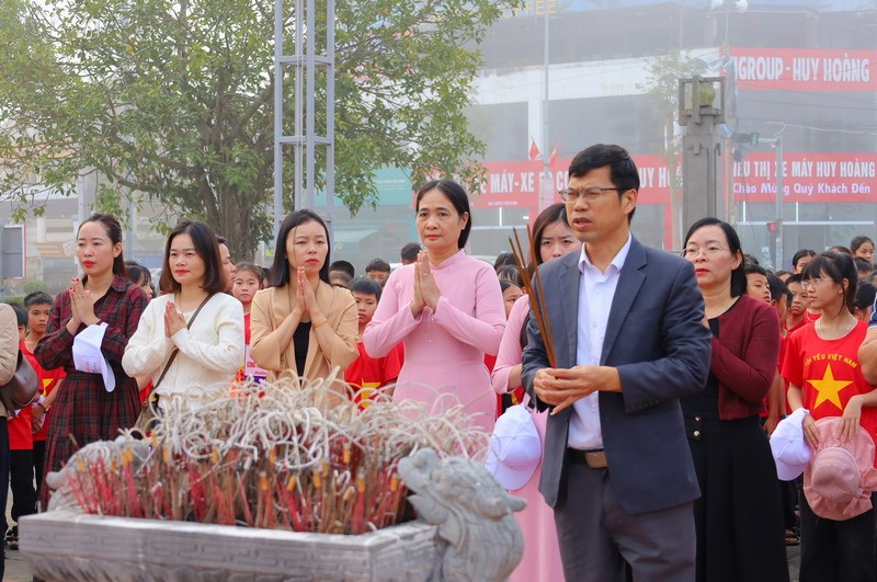 Anh-tin-bai