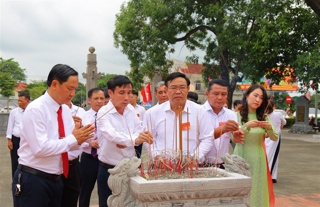 Anh-tin-bai