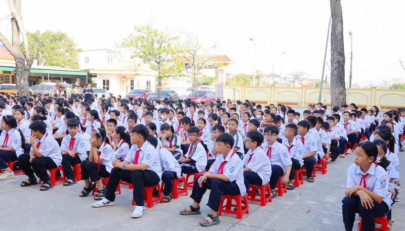 Anh-tin-bai