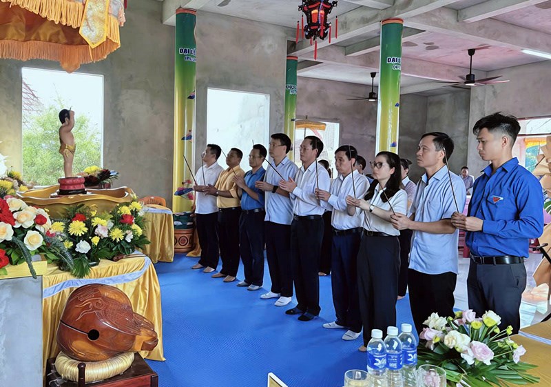 Anh-tin-bai
