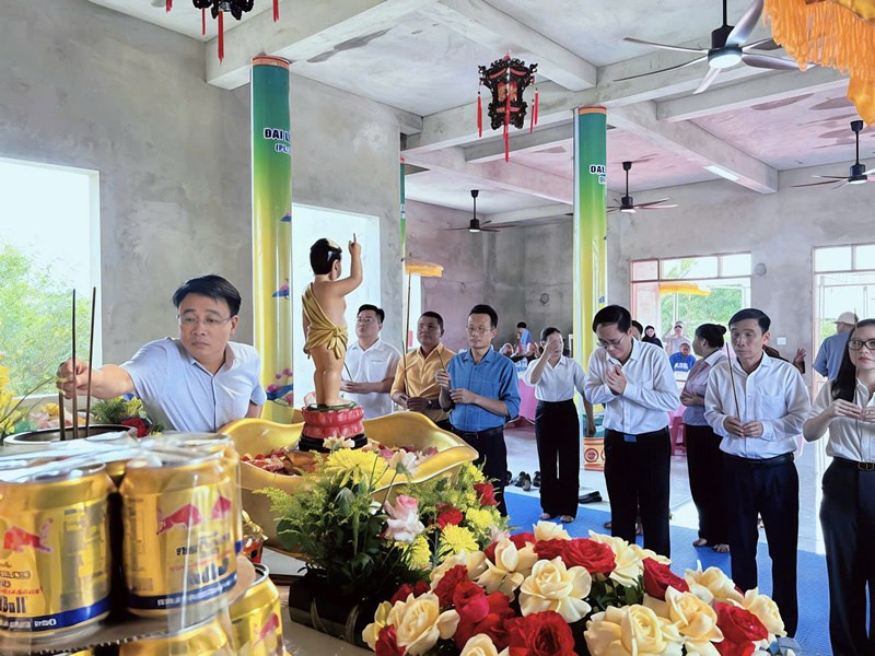 Anh-tin-bai