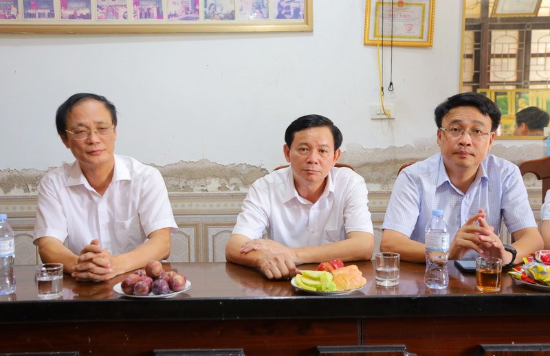 Anh-tin-bai