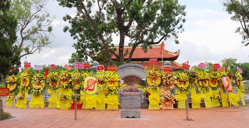 Anh-tin-bai