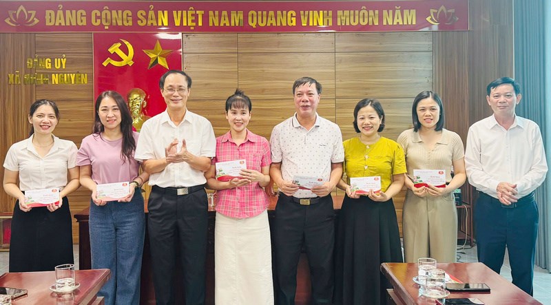 Anh-tin-bai