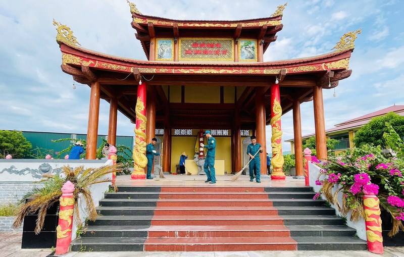 Anh-tin-bai