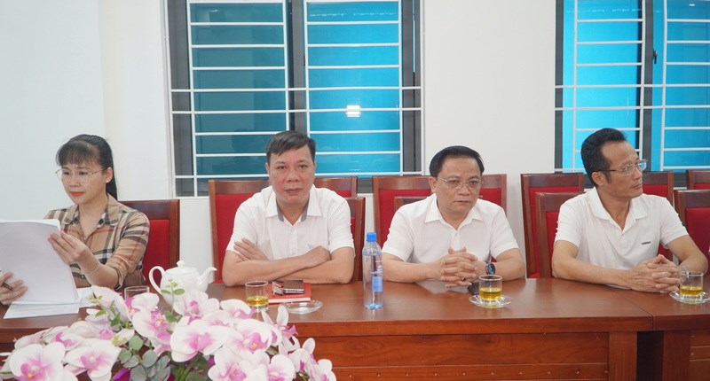 Anh-tin-bai